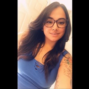 Meet your Posher, Dolores